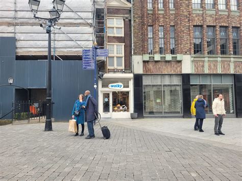 schoenenwinkel in de buurt|Vind de dichtstbijzijnde Foot Locker